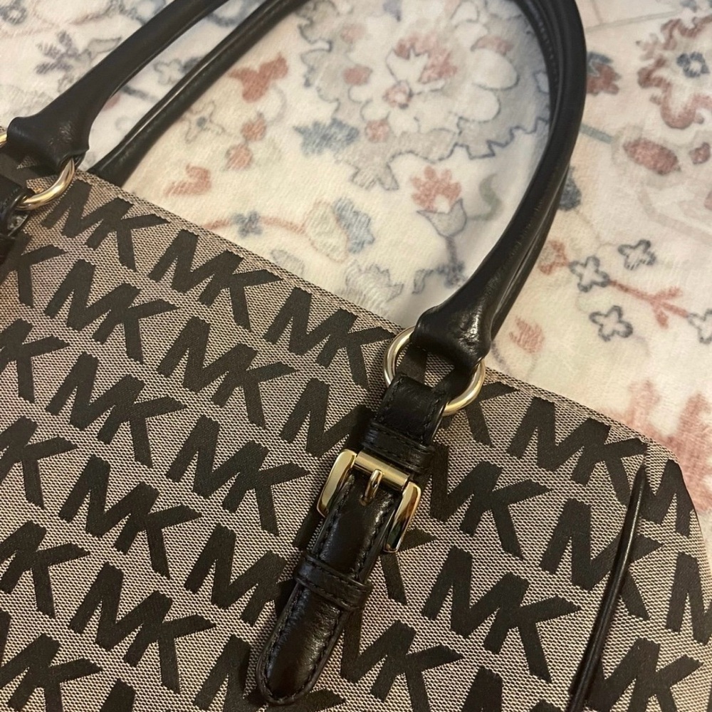 Michael Kors Black and Tan Logo Tote Bag - Picture 11 of 11
